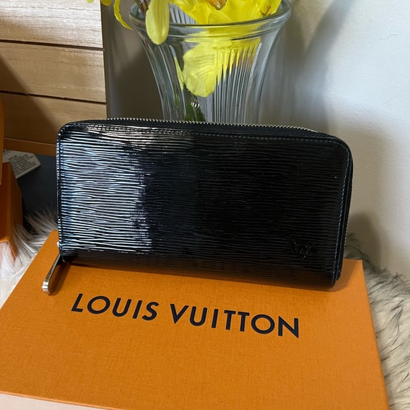 Louis Vuitton Handbags - Zippy wallet in Epi